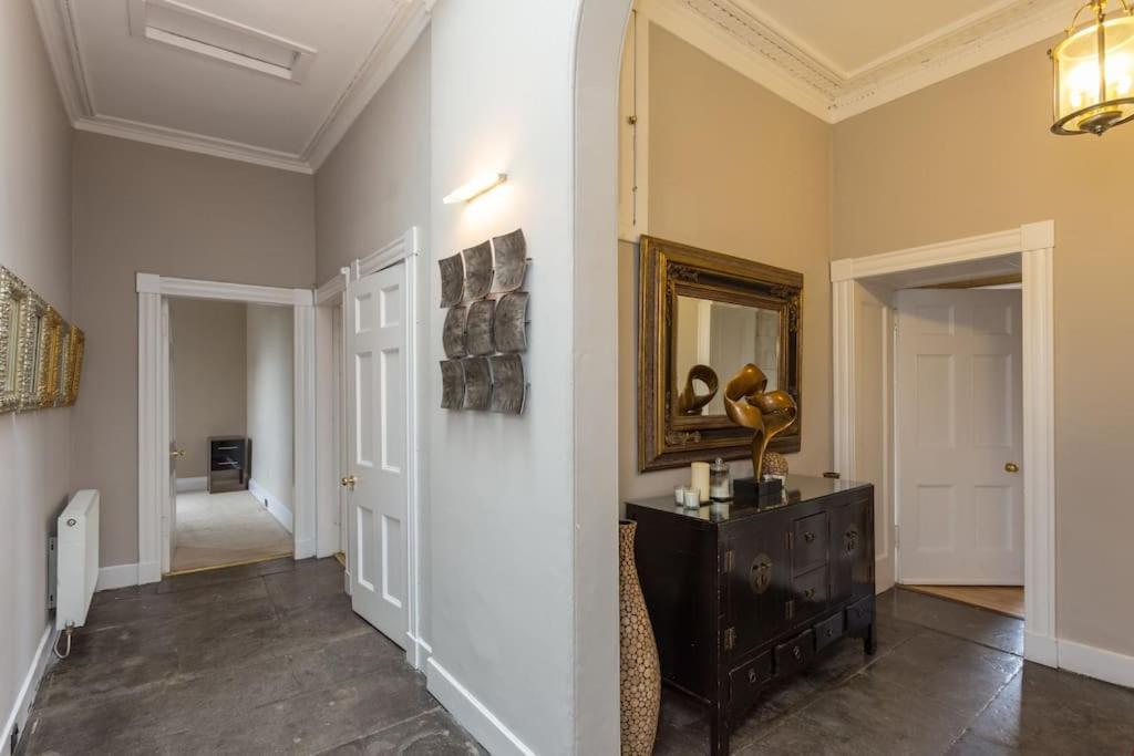 Prime Edinburgh City Centre - 4 Bed Penthouse Bagian luar foto