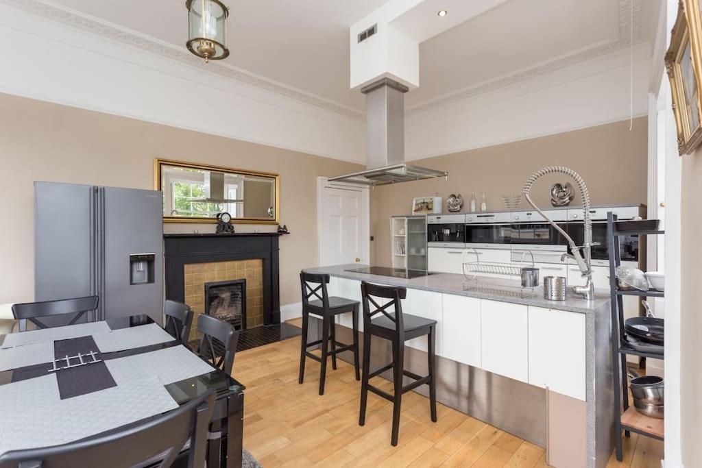 Prime Edinburgh City Centre - 4 Bed Penthouse Bagian luar foto