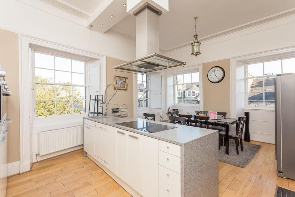 Prime Edinburgh City Centre - 4 Bed Penthouse Bagian luar foto